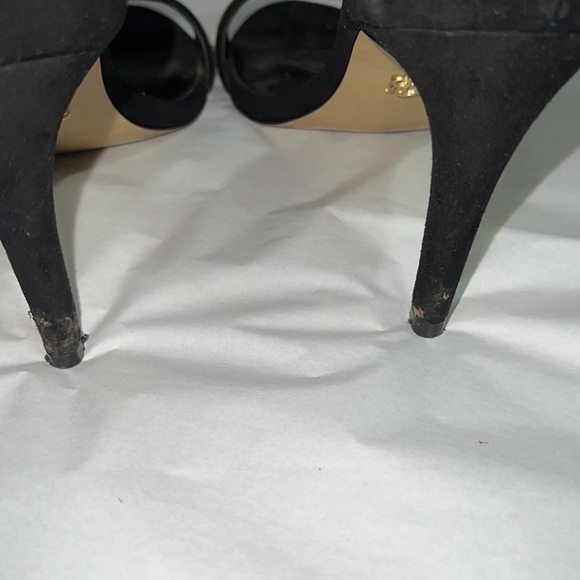 Rock & Republic US 7 black and gold heels with zipper details. Gently used. - Picture 11 of 15